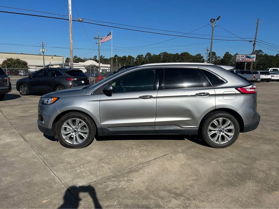 2020 Ford Edge Titanium's photo